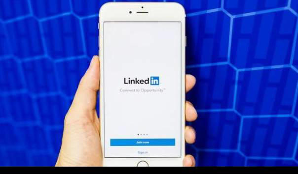 10 Cara Membuat Profil LinkedIn Terlihat Lebih Profesional